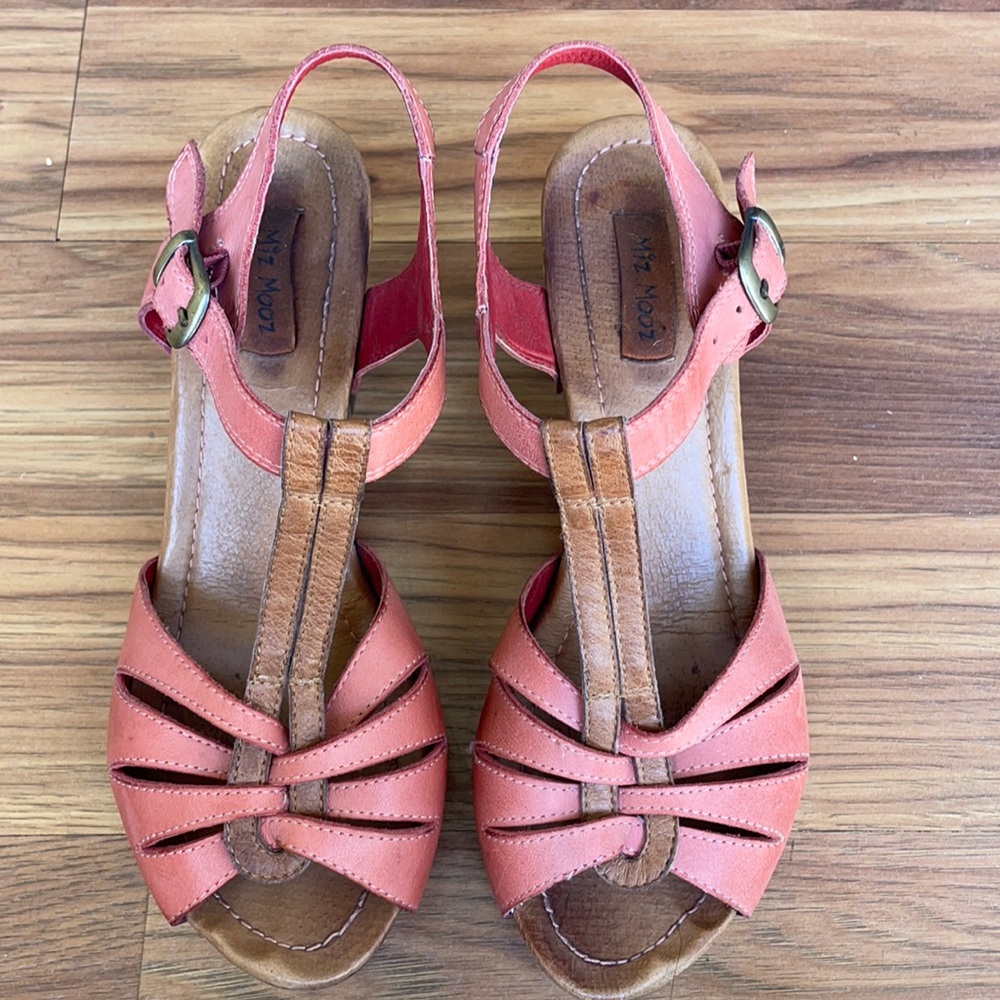 MiZ Mooz coral leather and brown platform heal 7.5